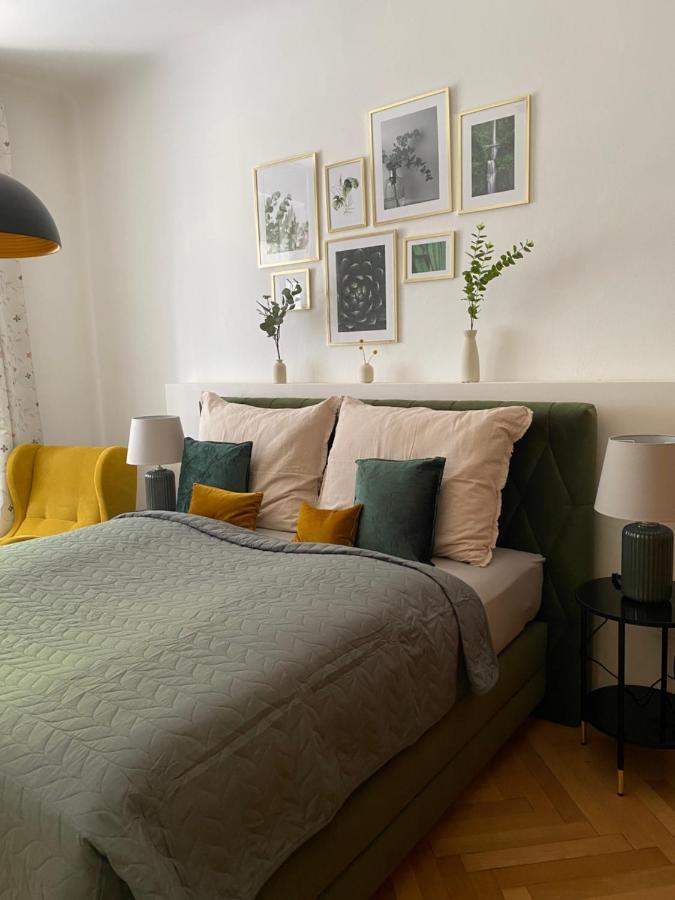 Apartment Big Vintage Style Flat Near Schönbrunn