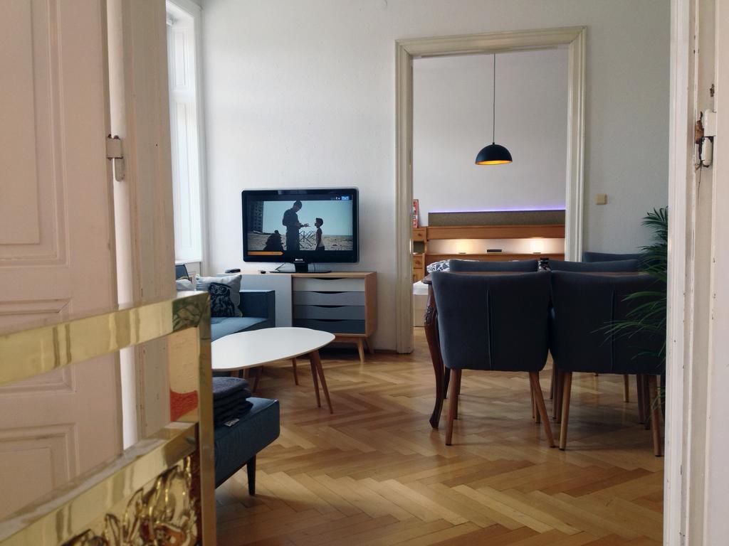 Big Vintage Style Flat Near Schönbrunn Apartment Wien