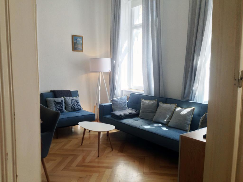 Apartment Big Vintage Style Flat Near Schönbrunn *